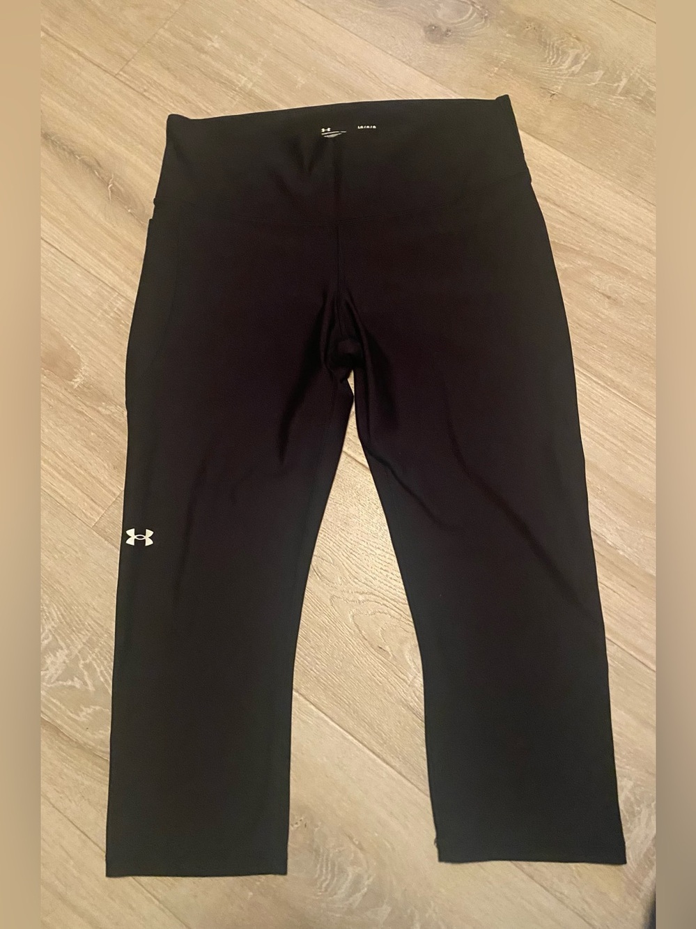 Under Armour HeatGear Women’s Black High Rise crop Leggings Compression L